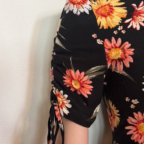 Spring Dress - Picture 3 of 4